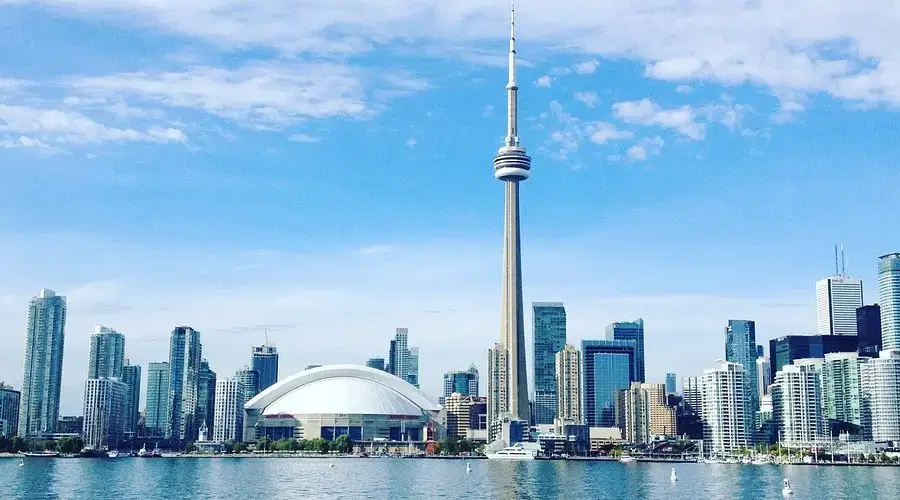 Си-Эн Тауэр (CN Tower)